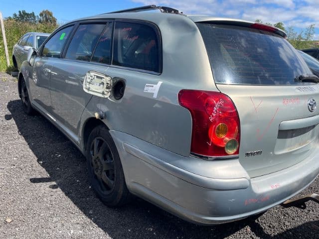 Toyota Avensis, AZT250