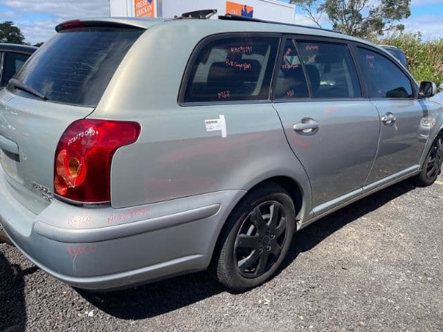 Toyota Avensis, AZT250
