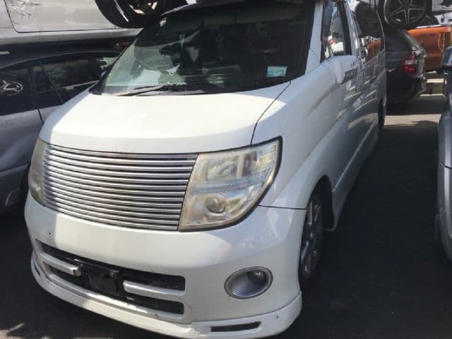 Nissan Elgrand, E50 05/97-05/02