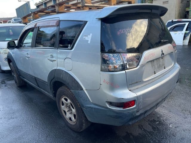 Mitsubishi Outlander, CW5W 2003-2005