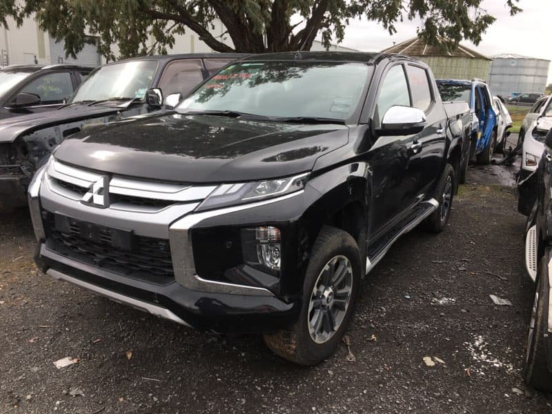 Mitsubishi Triton Wreckers