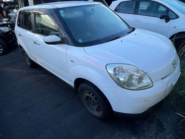 Mazda Verisa, DC 2WD 01/04 on