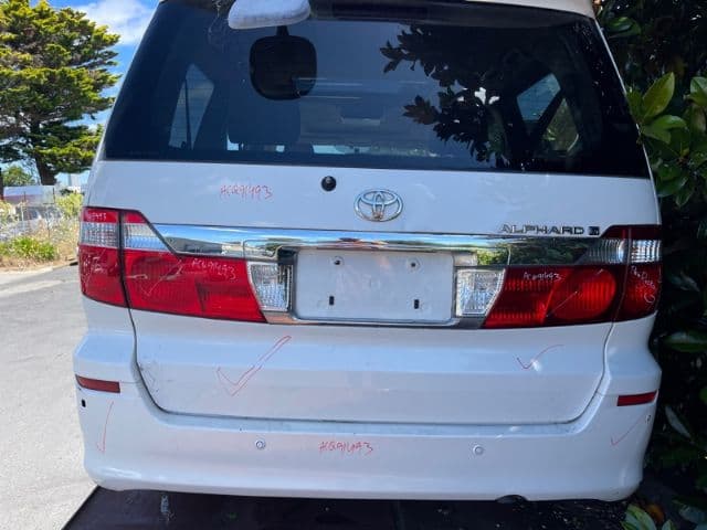 Toyota Alphard, ANH10 2002-2008