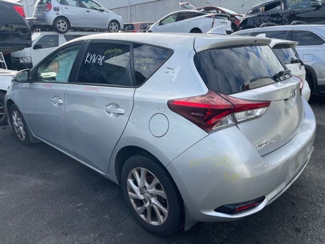 Toyota Corolla, ZRE182
