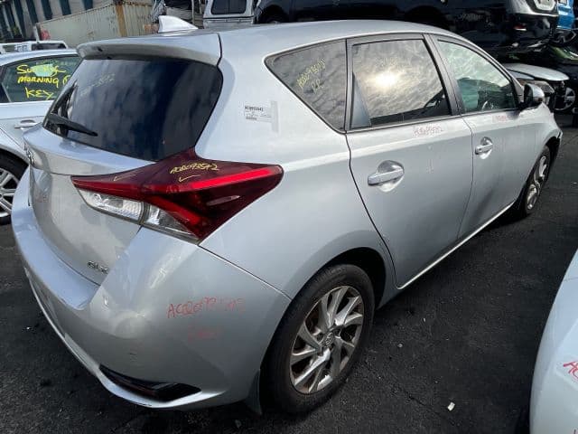 Toyota Corolla, ZRE182