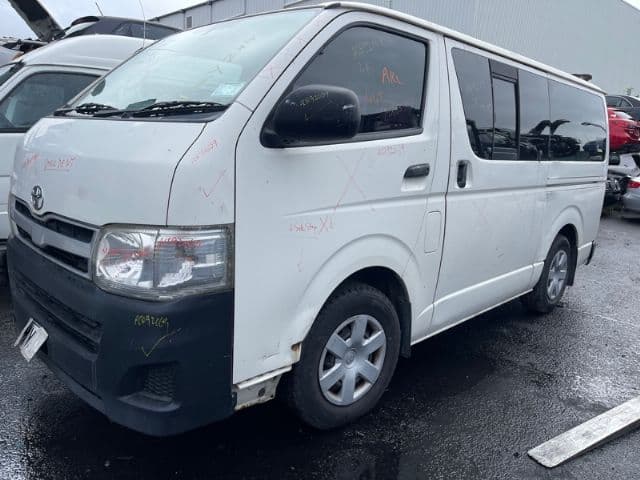 Toyota Hiace, TRH201 03/05-on
