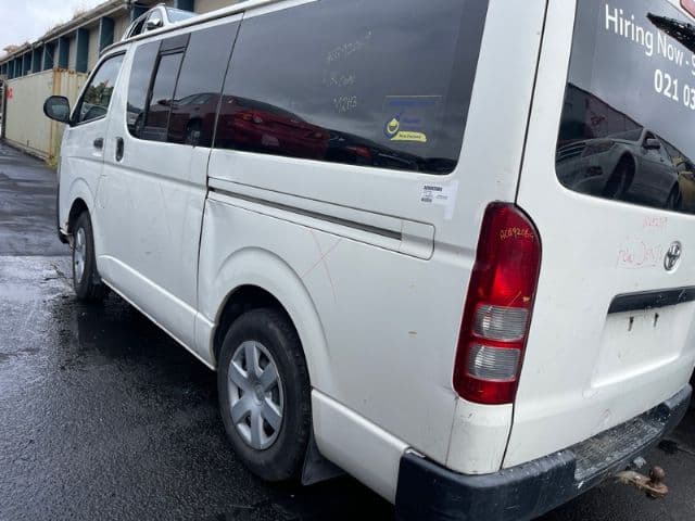Toyota Hiace, TRH201 03/05-on