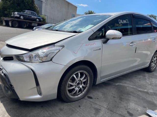 Toyota Prius V, ZVW40