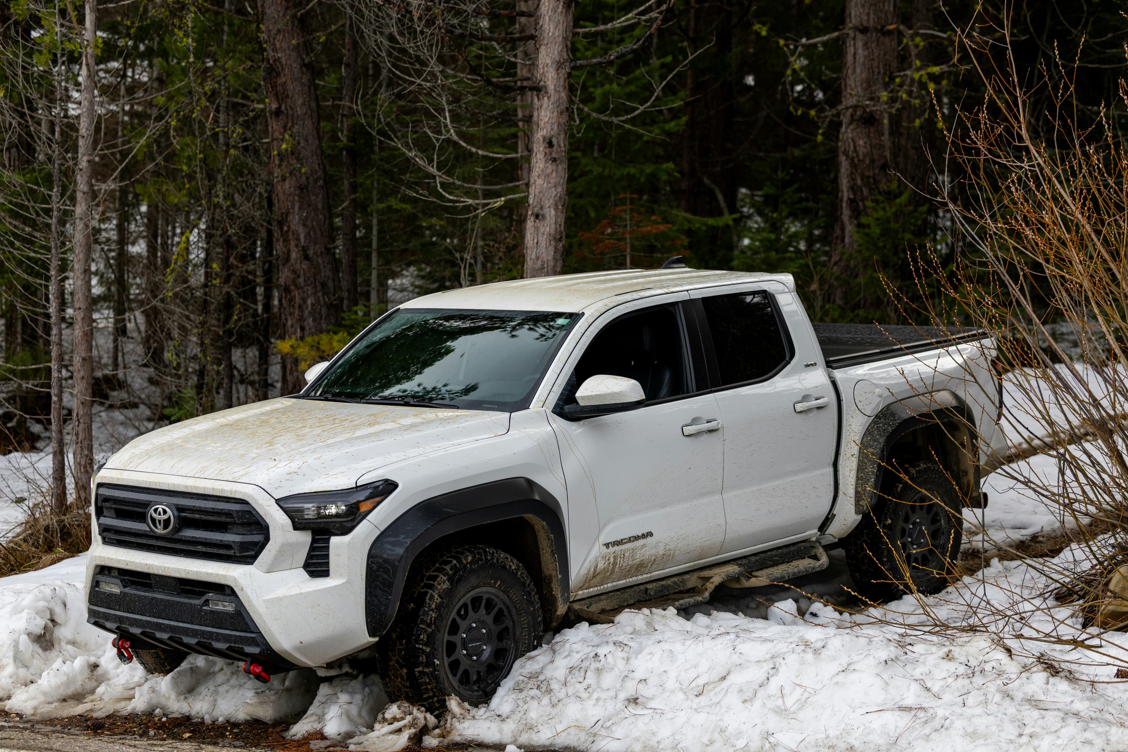 difference between AWD and 4WD