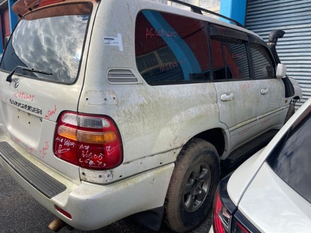 Toyota Landcruiser100 (2000)