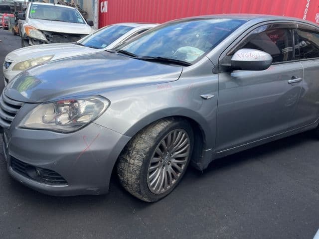 Suzuki Kizashi (2013)