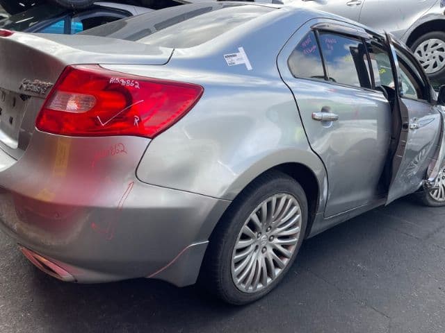 Suzuki Kizashi (2013)