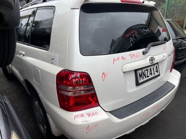 Toyota Kluger (2001)