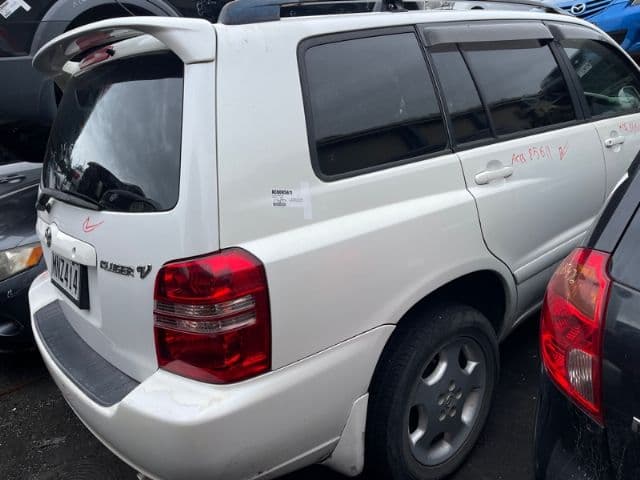 Toyota Kluger (2001)