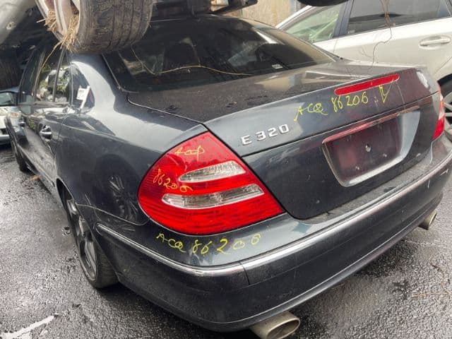 Mercedes-Benz E Class (2003)