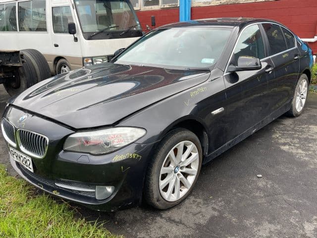 BMW 528i (2013)