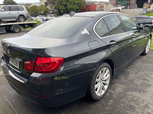 BMW 528i (2013)