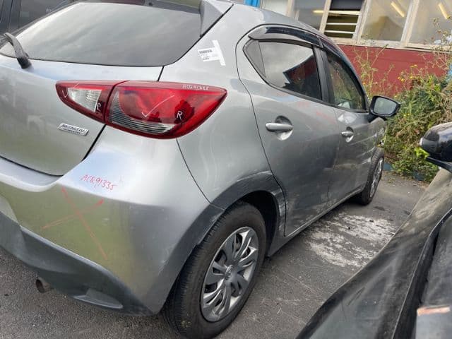 Mazda Demio (2015)