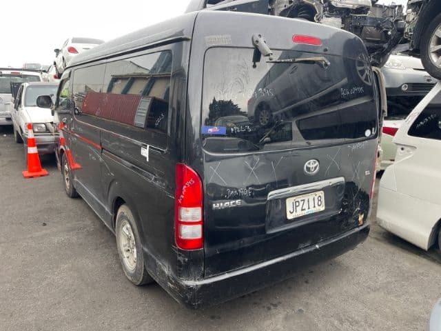 Toyota Hiace, TRH214