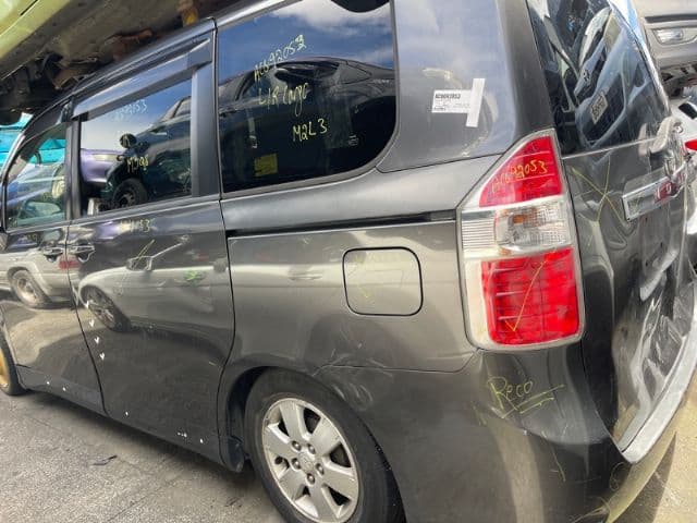 Toyota Noah/Voxy, ZRR70