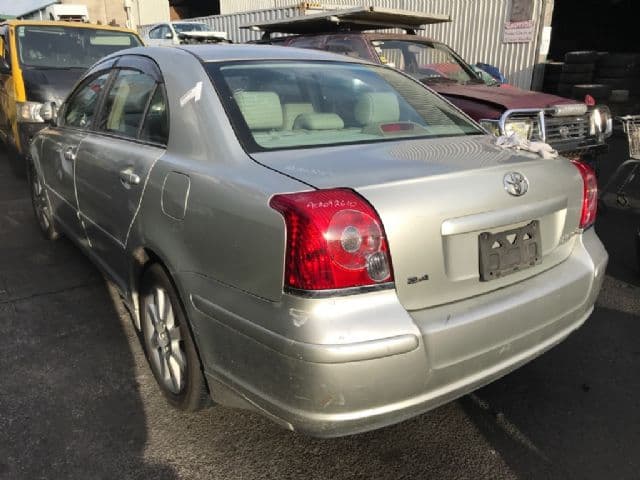 Toyota Avensis, AZT251 2003-2009