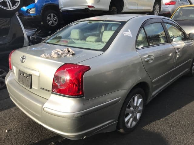 Toyota Avensis, AZT251 2003-2009