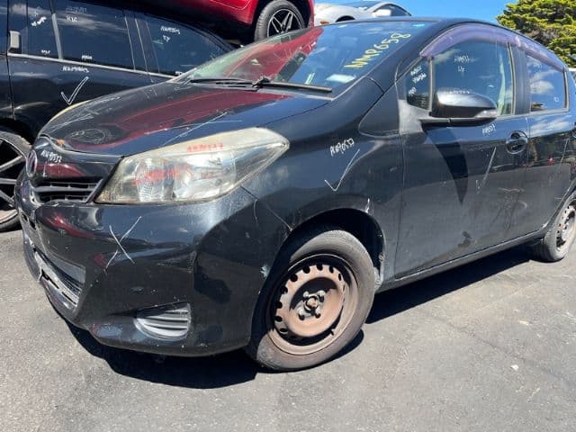Toyota Vitz (2011)