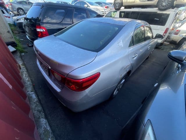 Toyota Mark X (2012)