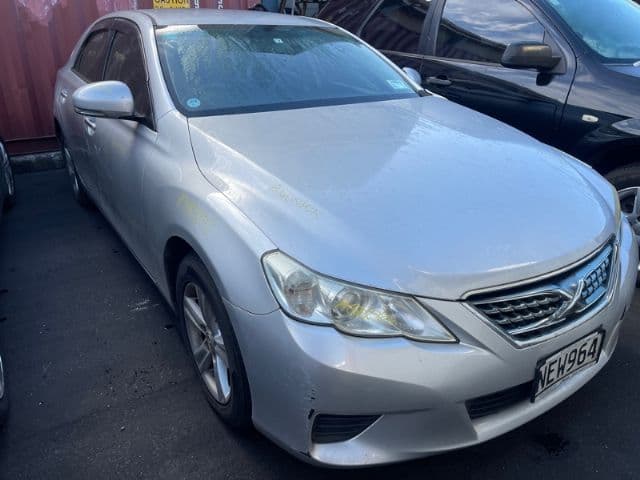 Toyota Mark X (2012)