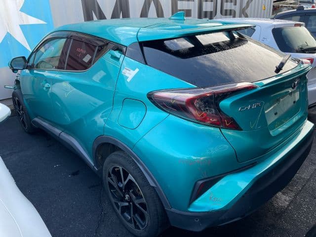 Toyota C-HR (2017)