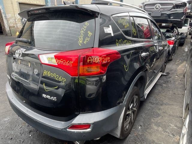 Toyota RAV4 (2015)