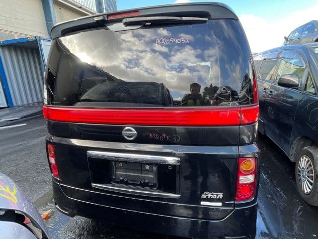 Nissan Elgrand, E51 06/02-05/10