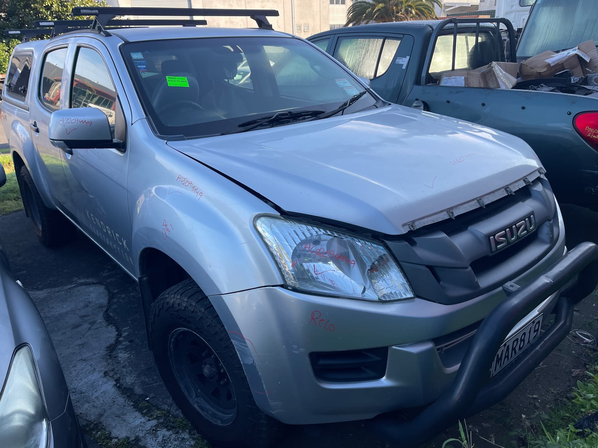isuzu ute